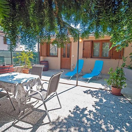 Apartman Kirac Pomer Extérieur photo