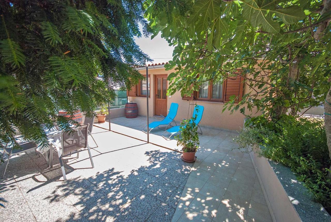 Apartman Kirac Pomer Extérieur photo